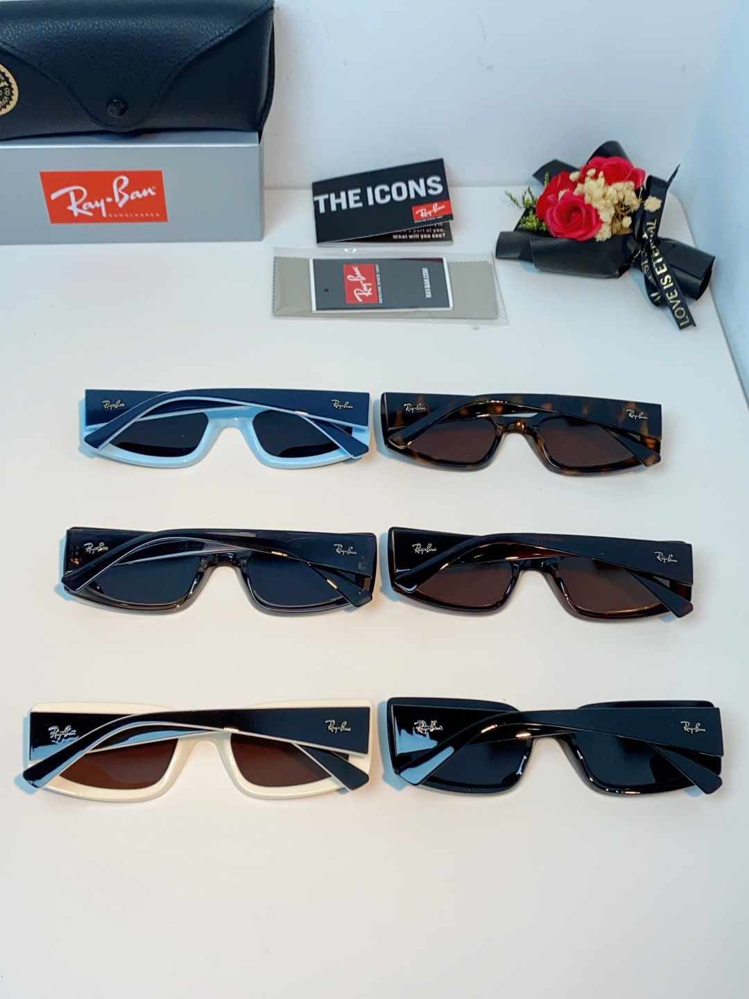 RayBan雷朋 2026新款利落的长方形粗黑框，复刻90年代复古风潮，厚框设计自带强烈视觉冲击力，完美