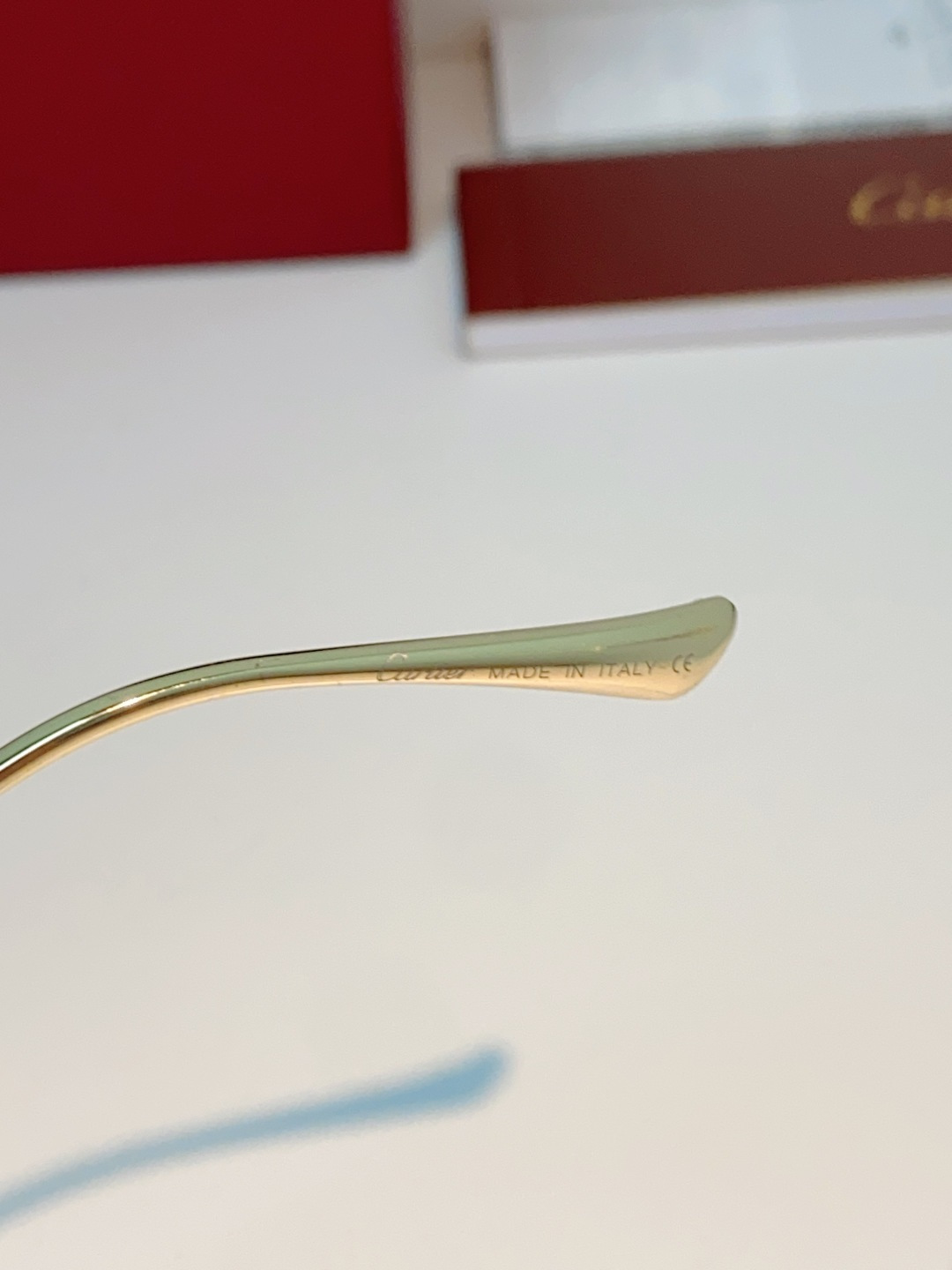 Cartier卡地亚 2026新款顶级无框工艺，搭配不规则波浪切边镜片，线条灵动飘逸，完全不挑脸型，圆脸