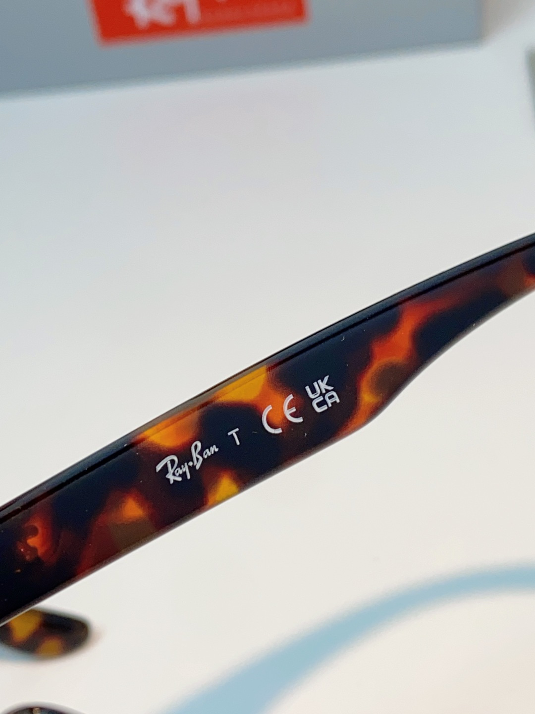 RayBan雷朋Clubmaster系列眉框墨镜｜永恒经典，百搭不挑人 标志性的半框眉架设计，搭配凹镜片