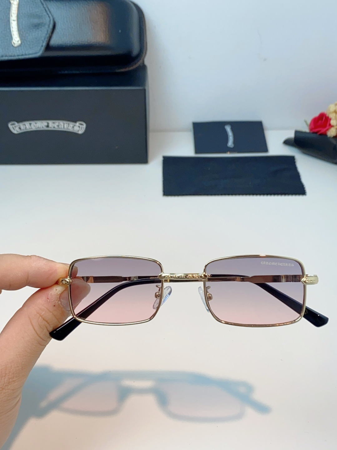 Chrome Hearts 克罗心2026新款复古方框 经典小方框轮廓，线条利落硬朗，完美修饰圆脸、方脸