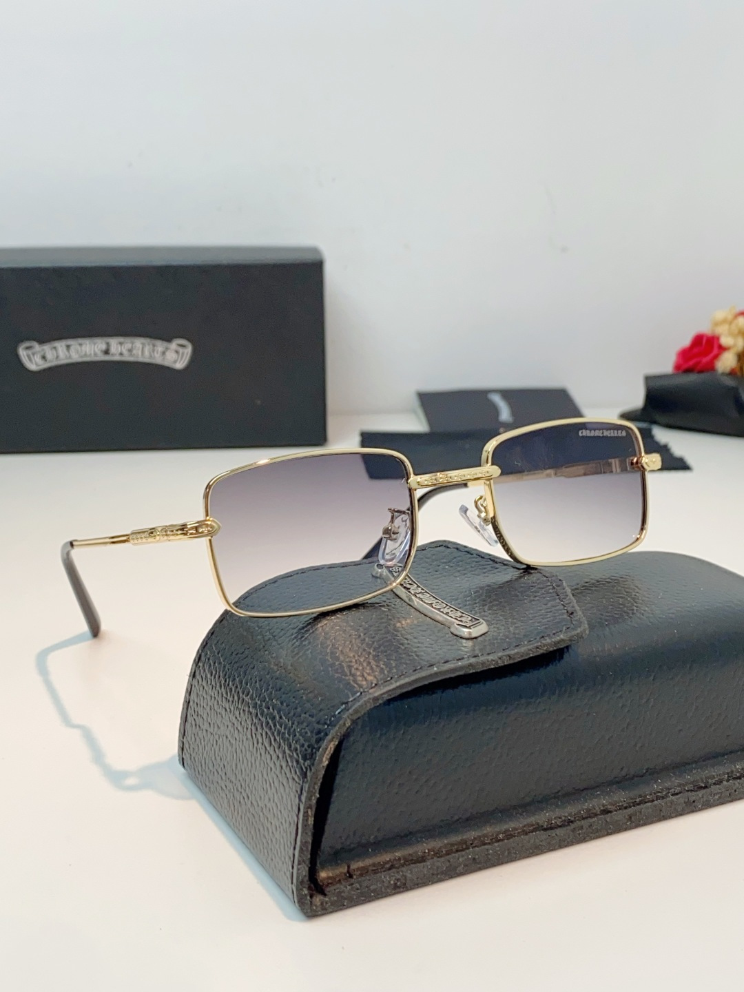 Chrome Hearts 克罗心2026新款复古方框 经典小方框轮廓，线条利落硬朗，完美修饰圆脸、方脸