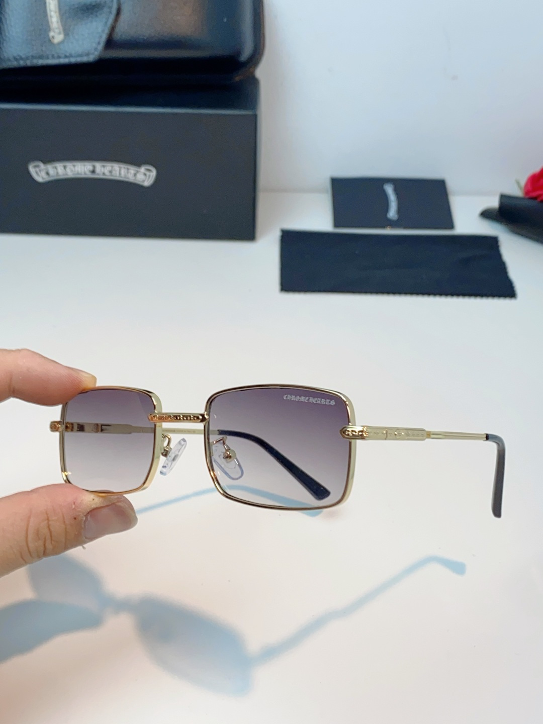 Chrome Hearts 克罗心2026新款复古方框 经典小方框轮廓，线条利落硬朗，完美修饰圆脸、方脸