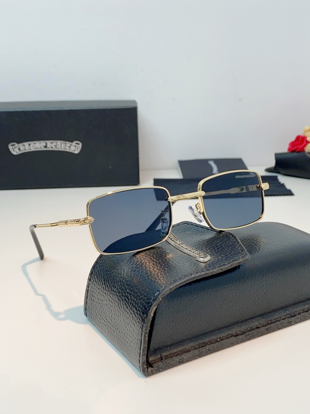 Chrome Hearts 克罗心2026新款复古方框 经典小方框轮廓，线条利落硬朗，完美修饰圆脸、方脸
