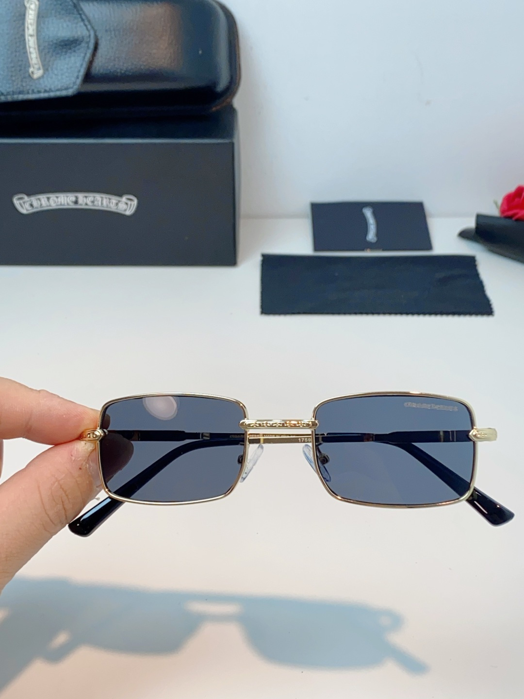 Chrome Hearts 克罗心2026新款复古方框 经典小方框轮廓，线条利落硬朗，完美修饰圆脸、方脸