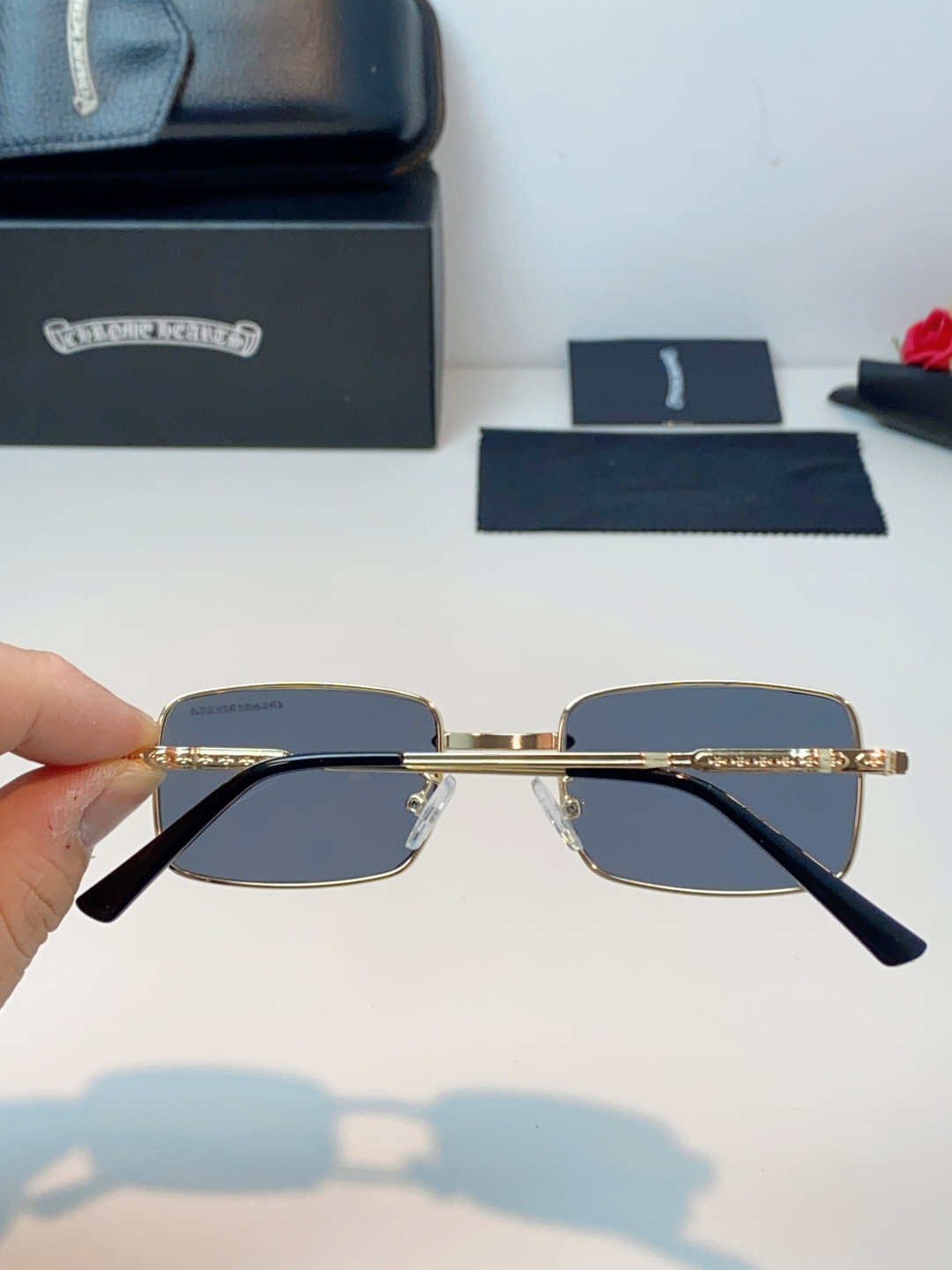 Chrome Hearts 克罗心2026新款复古方框 经典小方框轮廓，线条利落硬朗，完美修饰圆脸、方脸