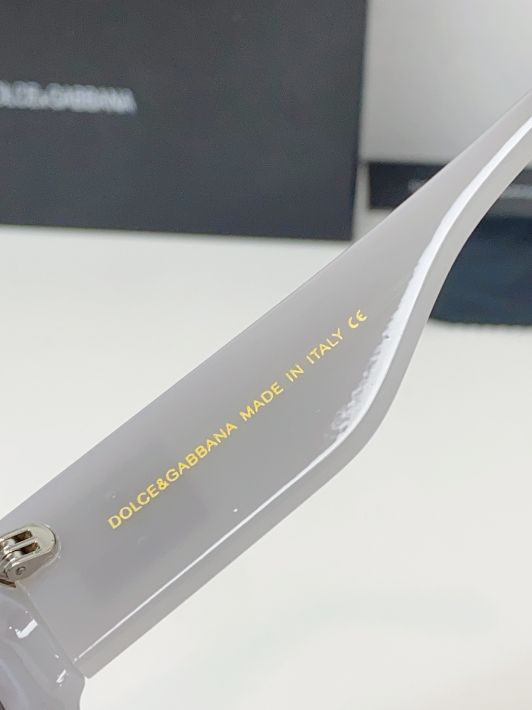 DOLCE&GABBANA杜嘉邦纳 2026新款复古方框墨镜｜拽姐气场拉满的时尚利器✨ 核心设计亮点，标