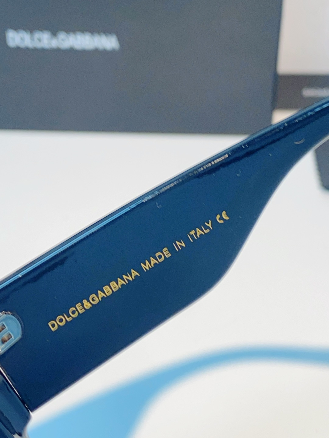 DOLCE&GABBANA杜嘉邦纳 2026新款复古方框墨镜｜拽姐气场拉满的时尚利器✨ 核心设计亮点，标