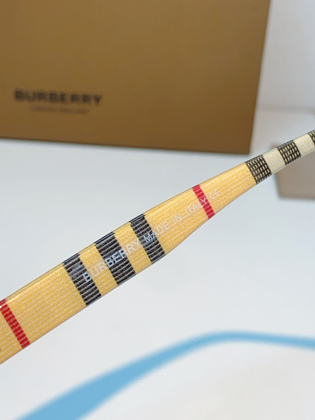 Burberry巴宝莉 2026新款经典格纹光学镜🕶️百年英伦经典格纹灵魂设计百搭黑框方圆版型，修饰脸型