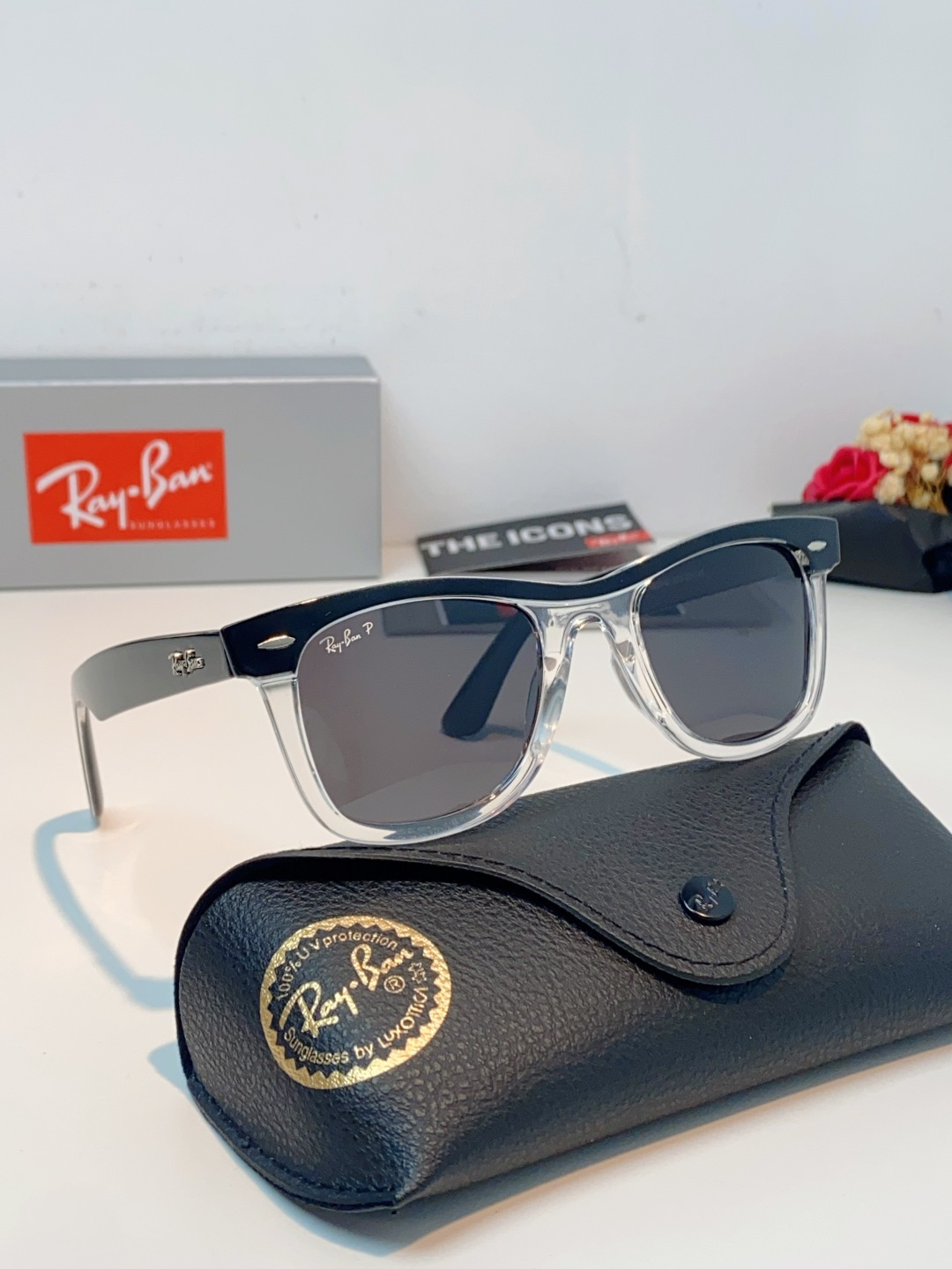 RayBan雷朋 2026新款撞色经典框墨镜✨ 经典Wayfarer复古方型镜框，黑白极简撞色设计，高级
