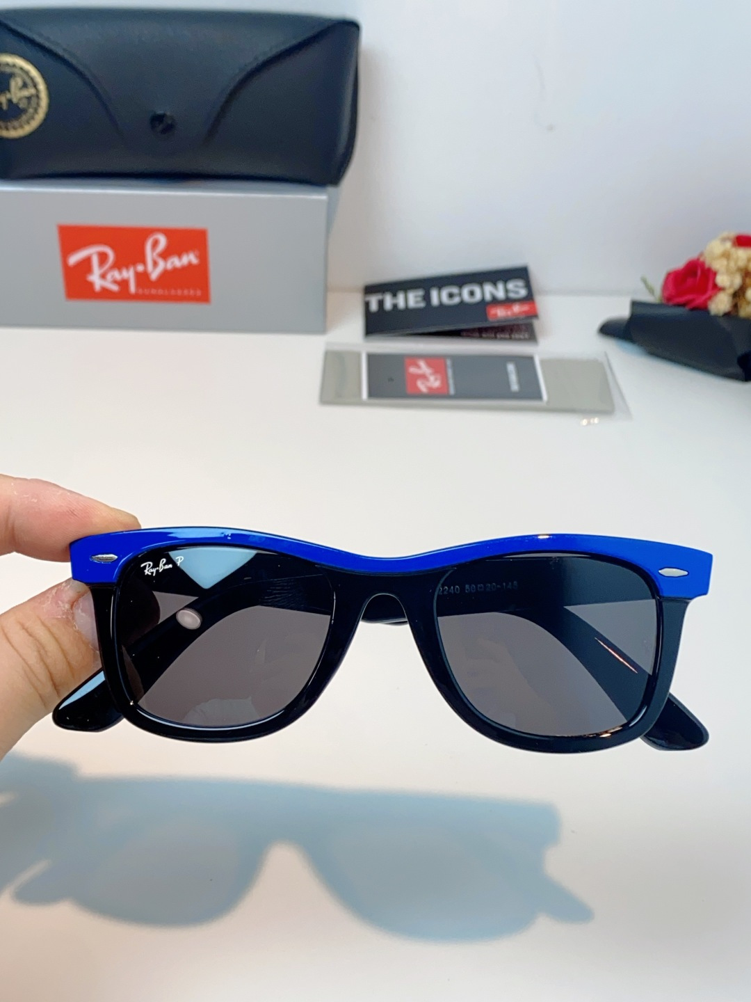 RayBan雷朋 2026新款撞色经典框墨镜✨ 经典Wayfarer复古方型镜框，黑白极简撞色设计，高级