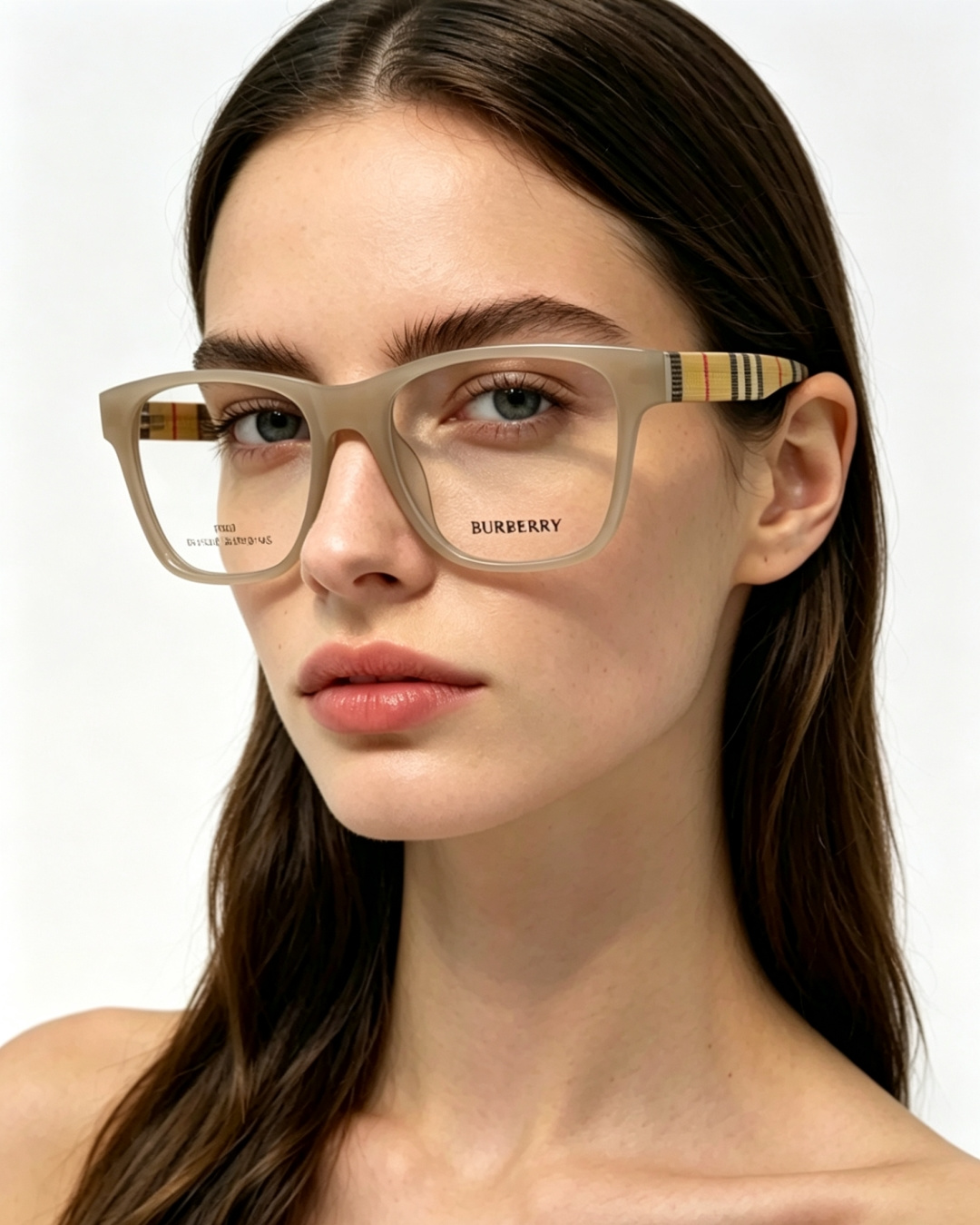 Burberry巴宝莉 2026新款经典格纹光学镜🕶️百年英伦经典格纹灵魂设计百搭黑框方圆版型，修饰脸型