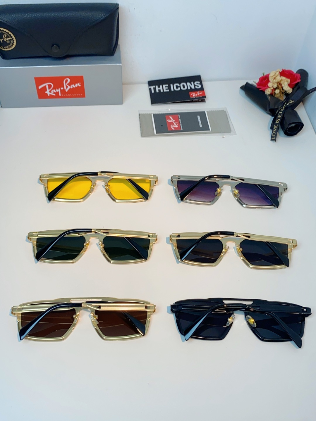 RayBan雷朋  2026新款复古飞行员基因×现代方型剪裁。标志性双梁设计：延续雷朋飞行员系列的硬朗血