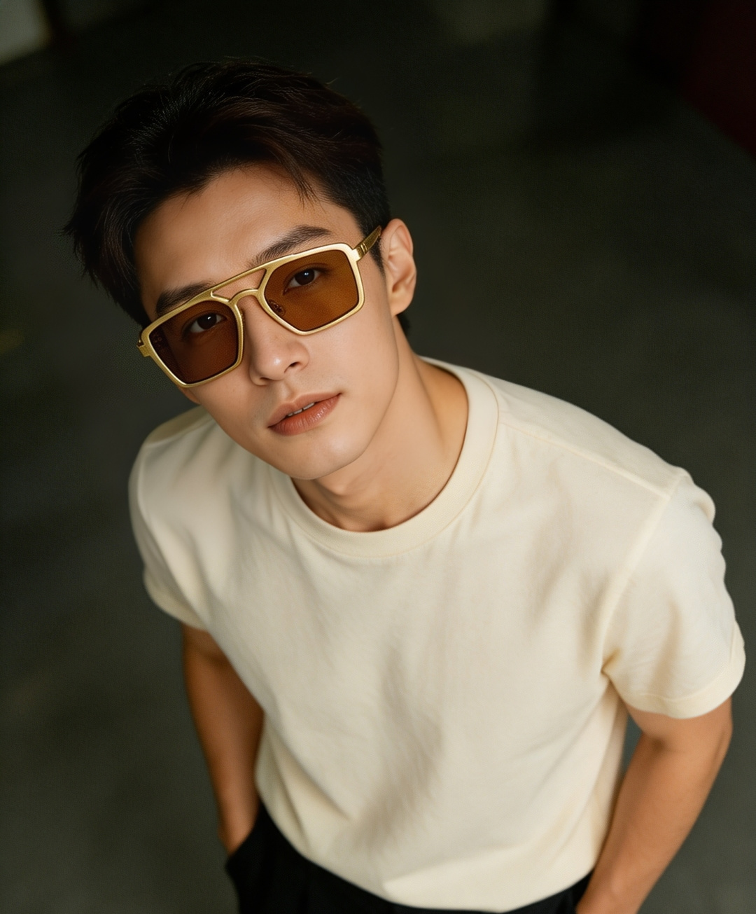 RayBan雷朋  2026新款复古飞行员基因×现代方型剪裁。标志性双梁设计：延续雷朋飞行员系列的硬朗血