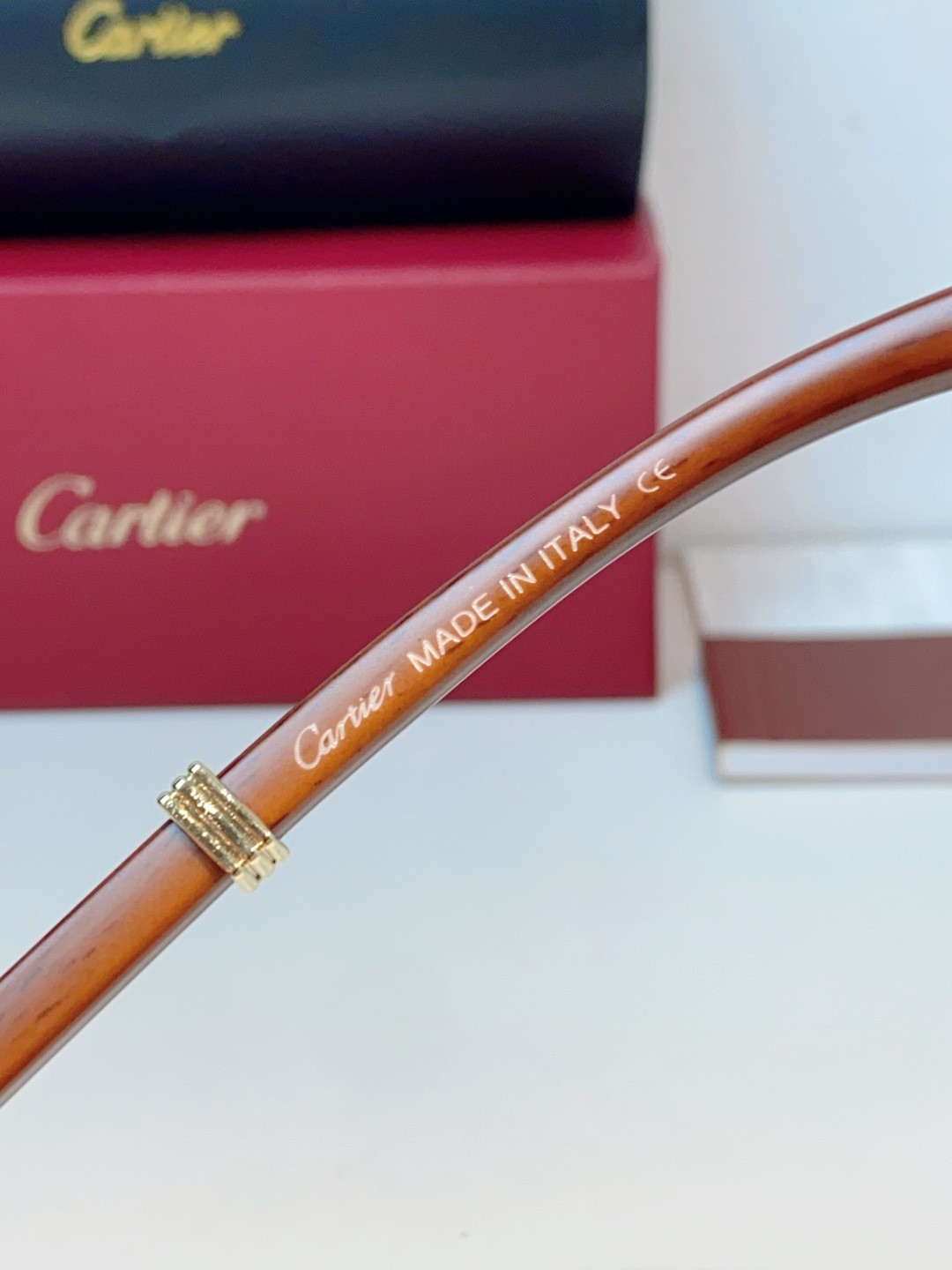 Cartier卡地亚｜猎豹系列无框墨镜✨ 轻奢男士气场神器，经典猎豹图腾，把法式贵族奢华感直接戴在脸上，