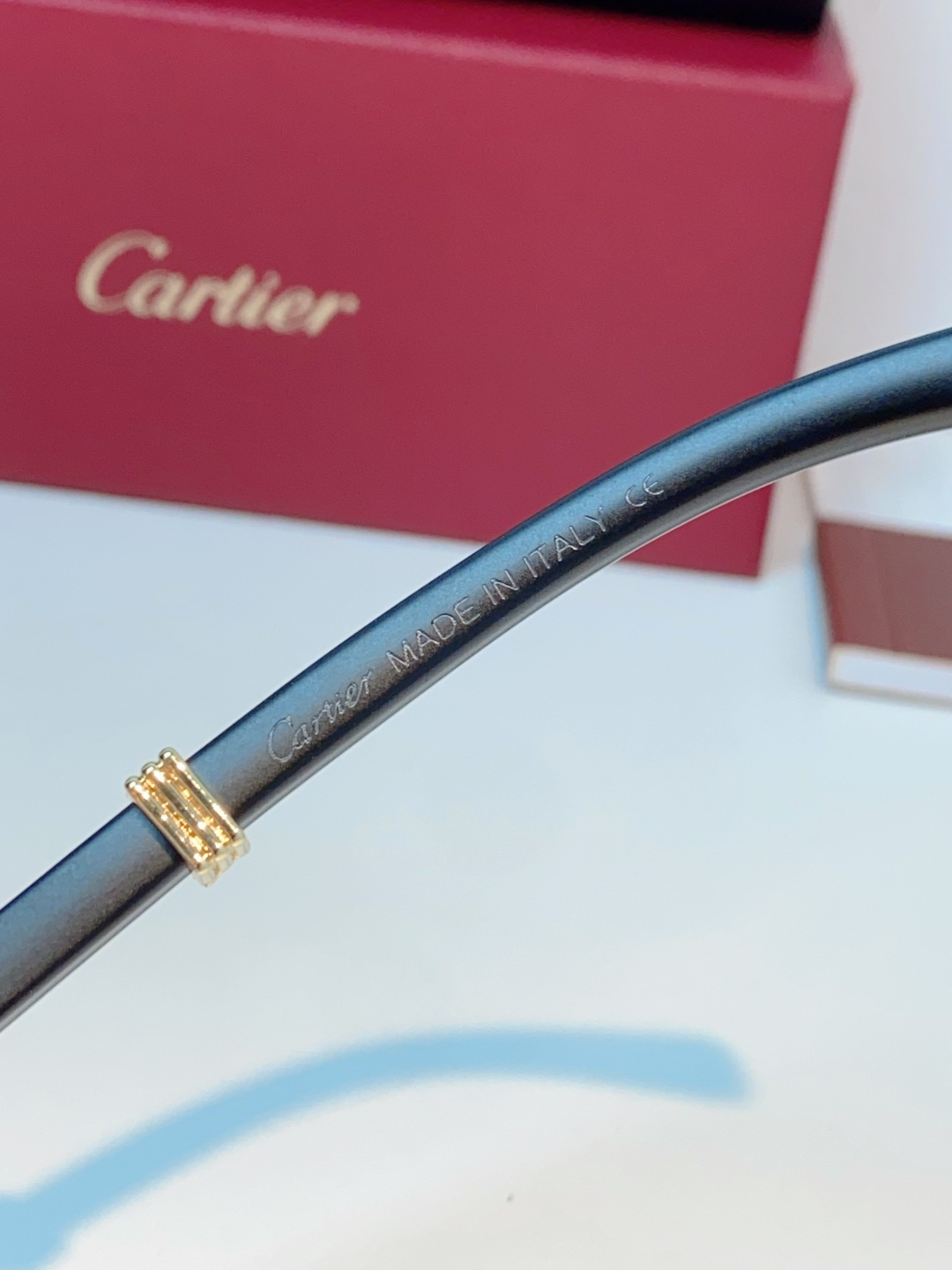 Cartier卡地亚｜猎豹系列无框墨镜✨ 轻奢男士气场神器，经典猎豹图腾，把法式贵族奢华感直接戴在脸上，