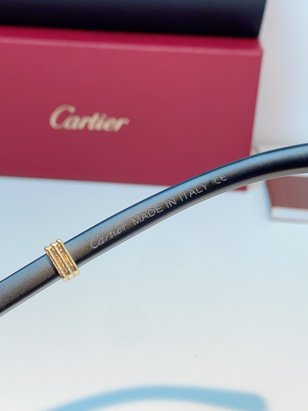 Cartier卡地亚｜猎豹系列无框墨镜✨ 轻奢男士气场神器，经典猎豹图腾，把法式贵族奢华感直接戴在脸上，
