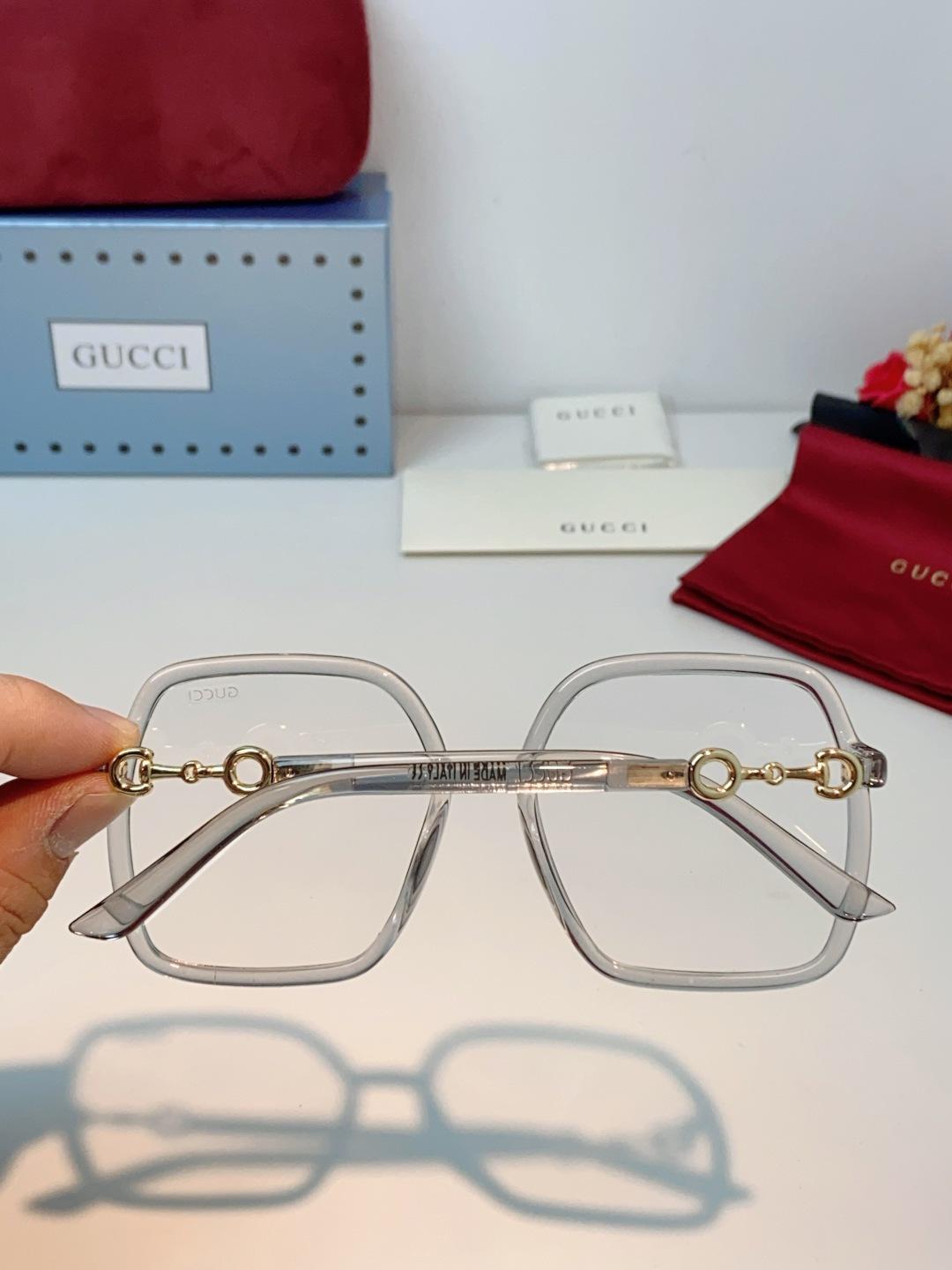 Gucci古奇 ｜经典马衔扣大方框光学镜✨轻奢复古氛围感，日常通勤&穿搭出街都适配▪️经典马衔扣标识，镜