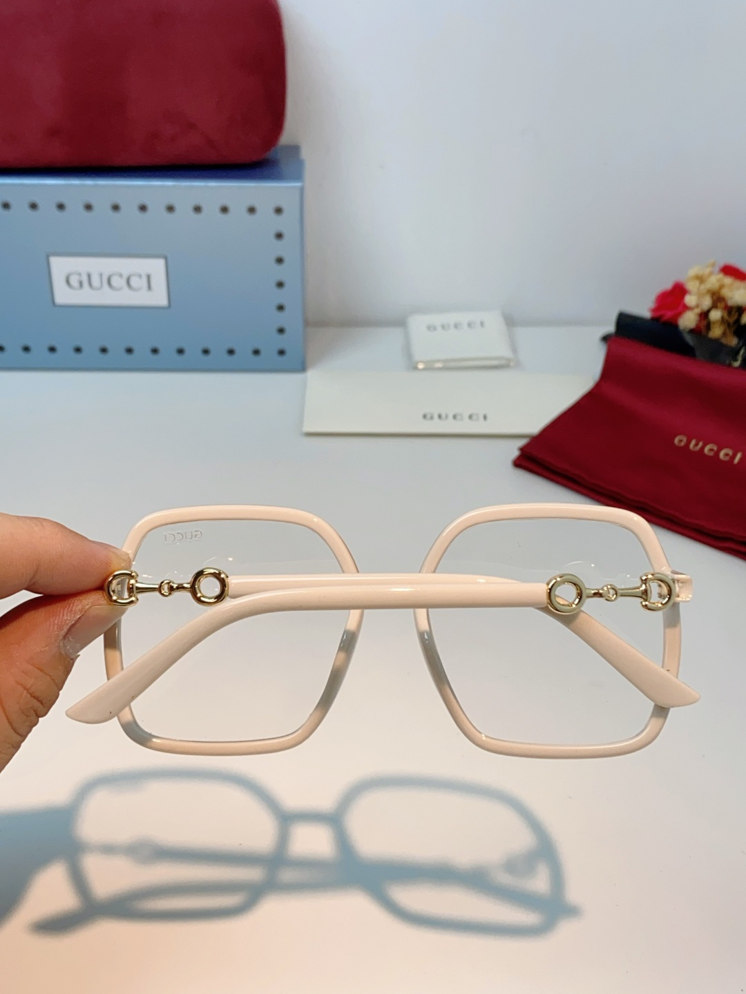 Gucci古奇 ｜经典马衔扣大方框光学镜✨轻奢复古氛围感，日常通勤&穿搭出街都适配▪️经典马衔扣标识，镜
