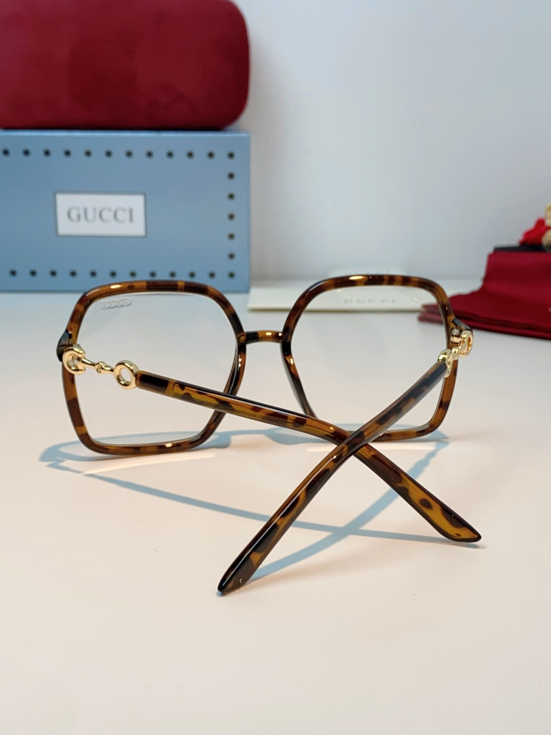 Gucci古奇 ｜经典马衔扣大方框光学镜✨轻奢复古氛围感，日常通勤&穿搭出街都适配▪️经典马衔扣标识，镜