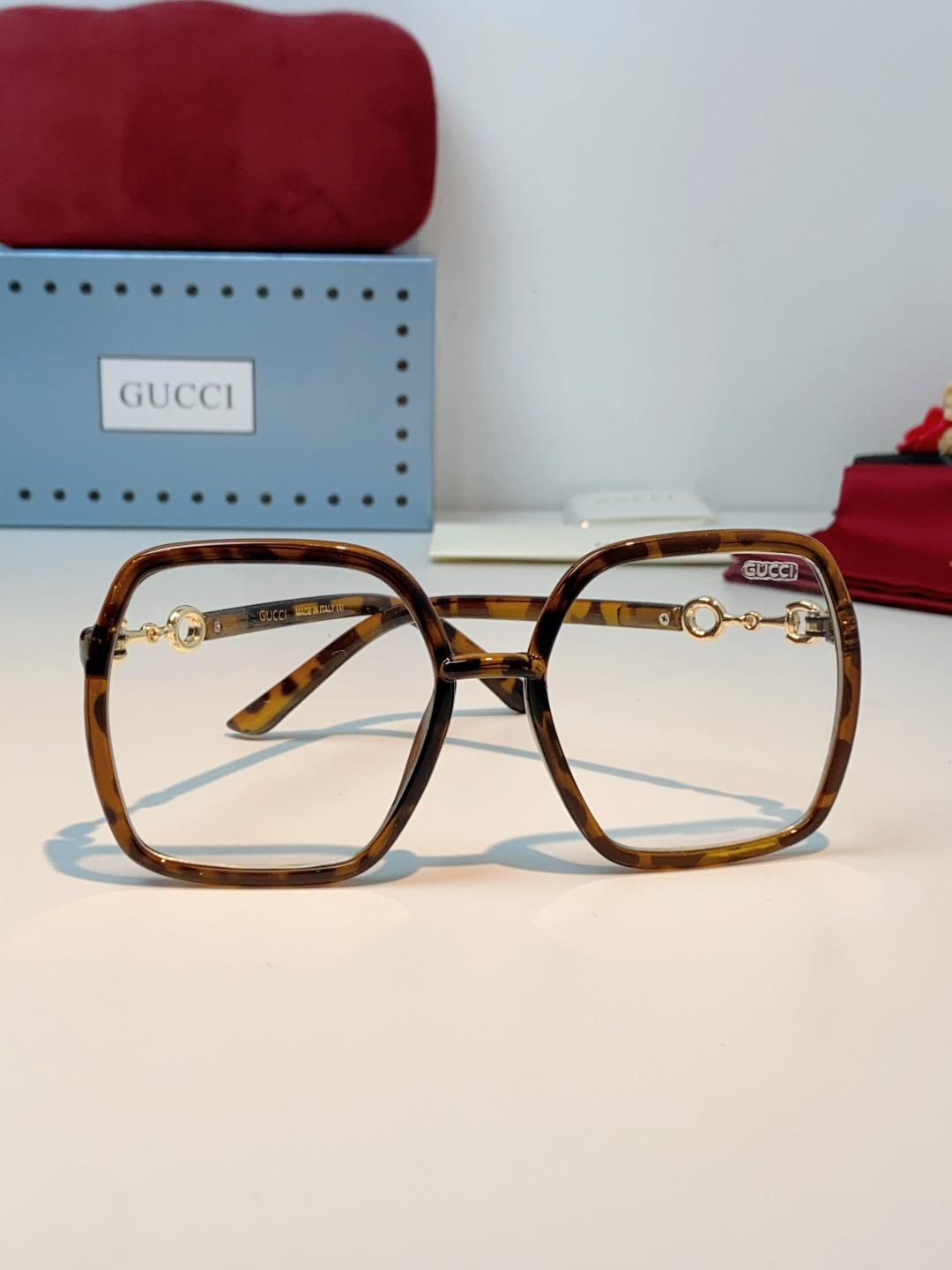 Gucci古奇 ｜经典马衔扣大方框光学镜✨轻奢复古氛围感，日常通勤&穿搭出街都适配▪️经典马衔扣标识，镜