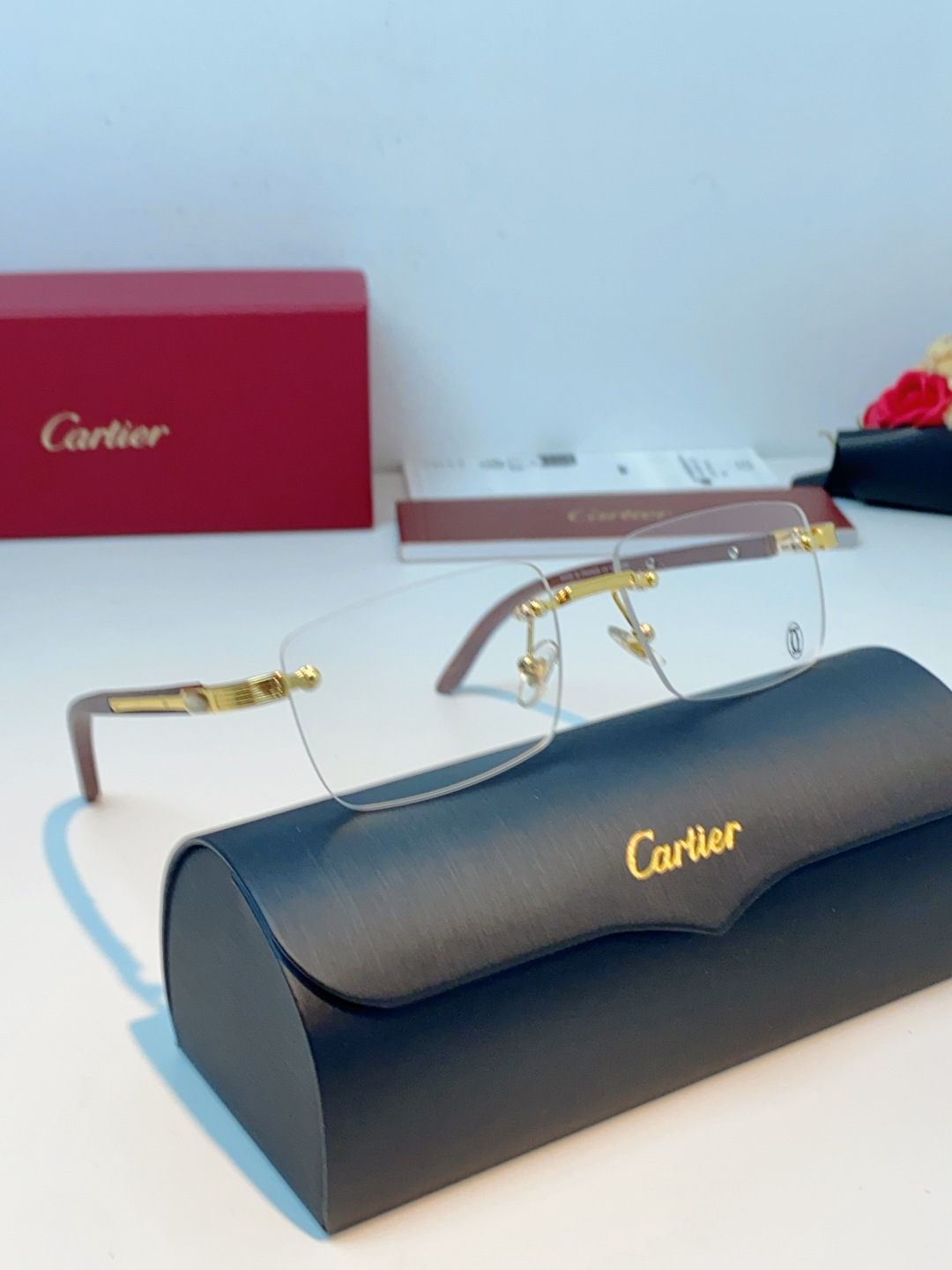 Cartier卡地亚｜轻奢无框商务男女墨镜，无框切边高级设计，利落极简线条，弱化镜框厚重感，上脸轻盈不压