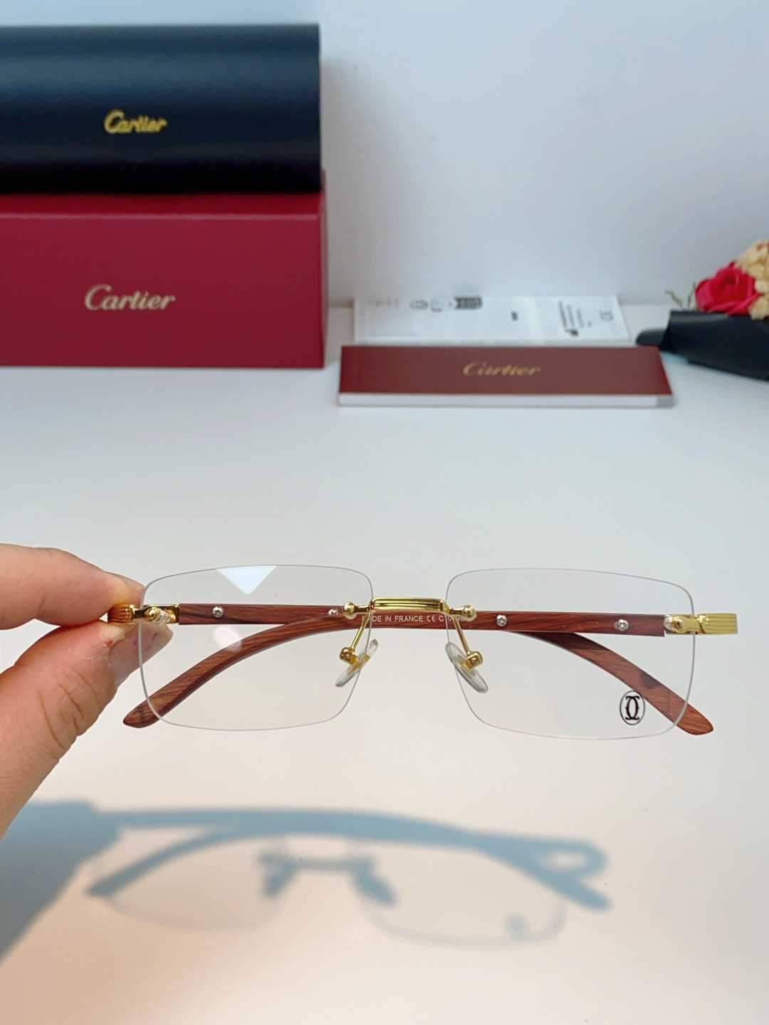 Cartier卡地亚｜轻奢无框商务男女墨镜，无框切边高级设计，利落极简线条，弱化镜框厚重感，上脸轻盈不压