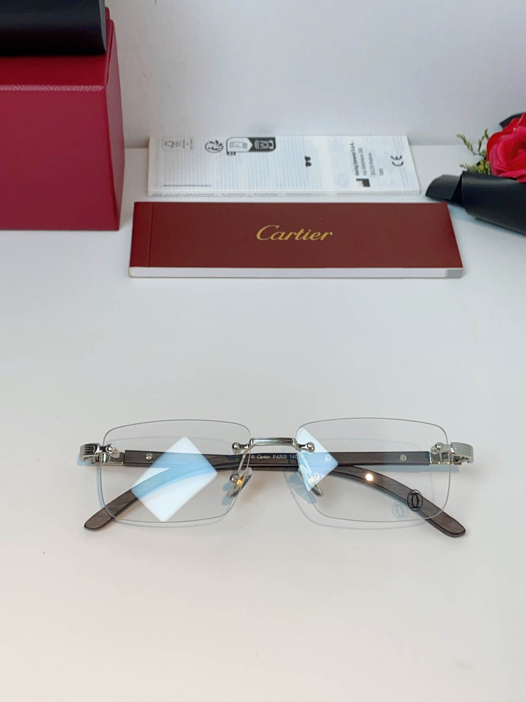 Cartier卡地亚｜轻奢无框商务男女墨镜，无框切边高级设计，利落极简线条，弱化镜框厚重感，上脸轻盈不压