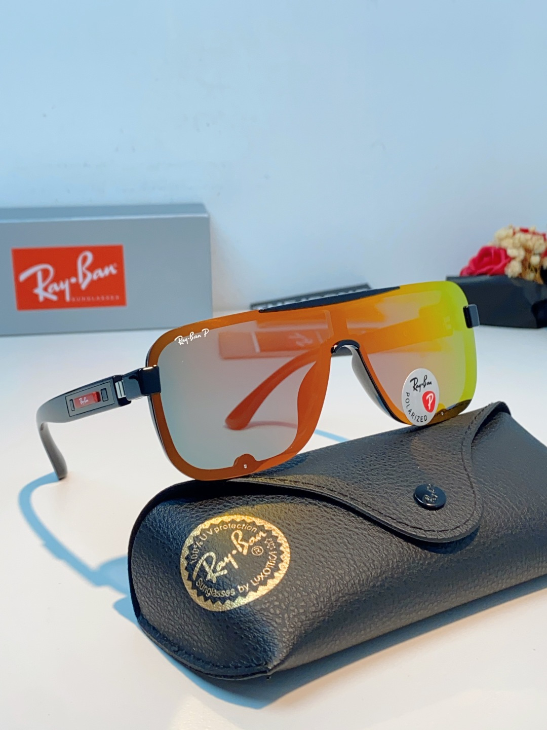 RayBan雷朋 2026新款飞行员式偏光墨镜以雷朋标志性的潮流基因，打造这副兼具型格与实力的太阳镜。一