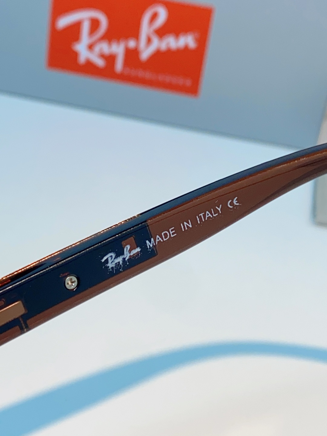 RayBan雷朋 2026新款飞行员式偏光墨镜以雷朋标志性的潮流基因，打造这副兼具型格与实力的太阳镜。一