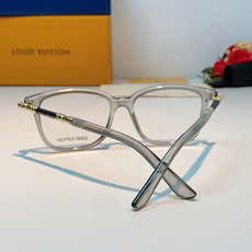 LOUIS VUITTON路易威登 经典光学镜框,以路易威登的匠心工艺,打造这副兼具优雅与力量感的光学镜 LOUIS VUITTON路易威登 经典光学镜框,以路易威登的匠心工艺,打造这副兼具优雅与力量感的光学镜