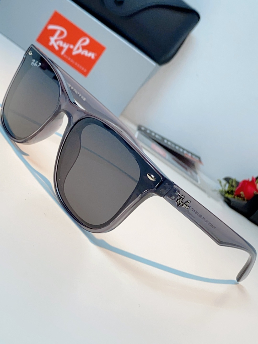 RayBan雷朋｜经典徒步旅行者系列墨镜｜永不过时的复古，✅ 经典韦福方形镜框专业偏光镜片，有效阻隔紫外