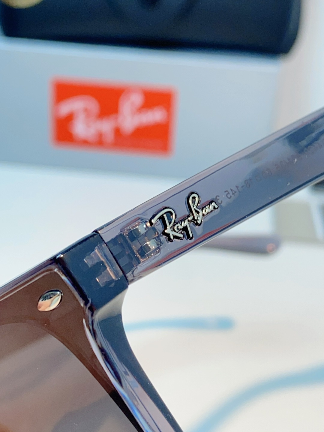 RayBan雷朋｜经典徒步旅行者系列墨镜｜永不过时的复古，✅ 经典韦福方形镜框专业偏光镜片，有效阻隔紫外