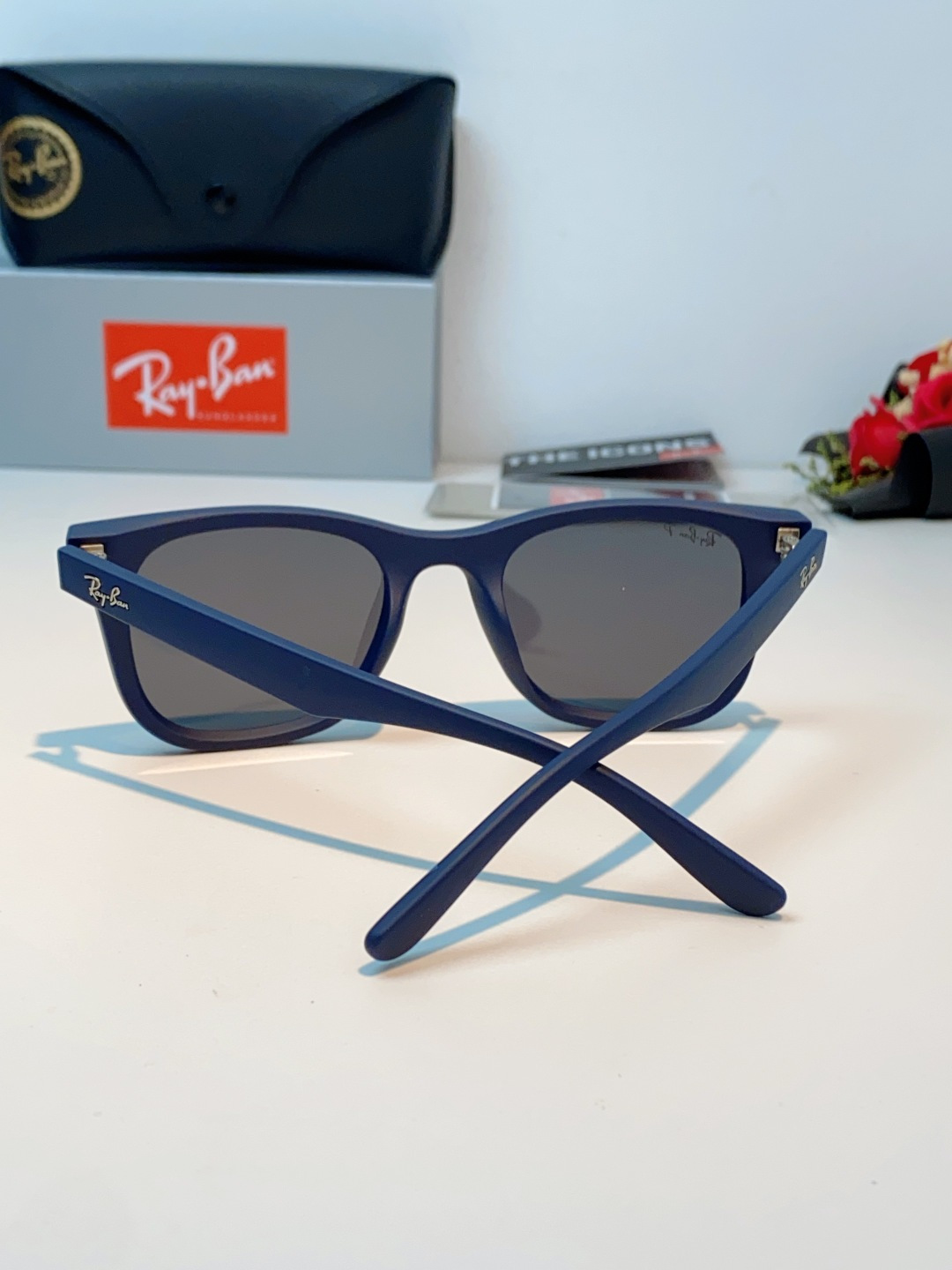 RayBan雷朋｜经典徒步旅行者系列墨镜｜永不过时的复古，✅ 经典韦福方形镜框专业偏光镜片，有效阻隔紫外