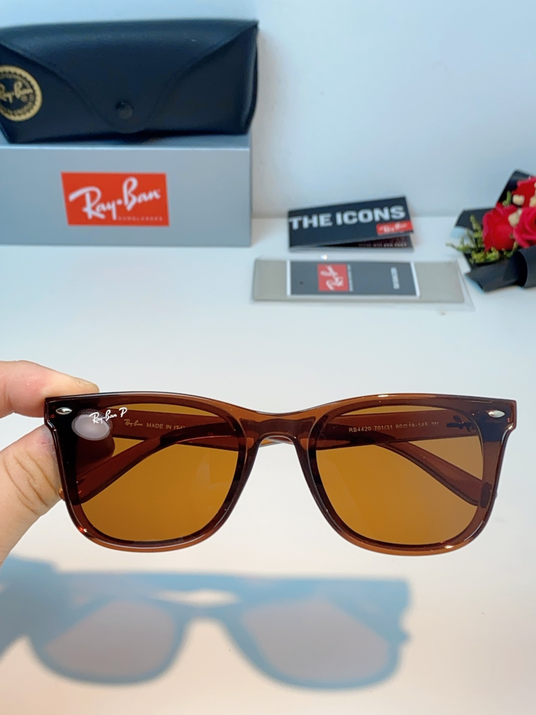 RayBan雷朋｜经典徒步旅行者系列墨镜｜永不过时的复古，✅ 经典韦福方形镜框专业偏光镜片，有效阻隔紫外