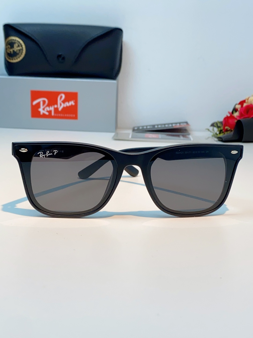 RayBan雷朋｜经典徒步旅行者系列墨镜｜永不过时的复古，✅ 经典韦福方形镜框专业偏光镜片，有效阻隔紫外