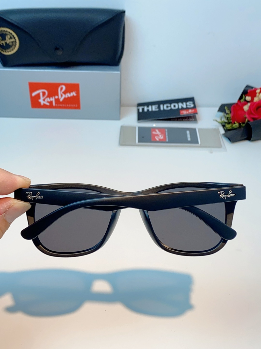 RayBan雷朋｜经典徒步旅行者系列墨镜｜永不过时的复古，✅ 经典韦福方形镜框专业偏光镜片，有效阻隔紫外