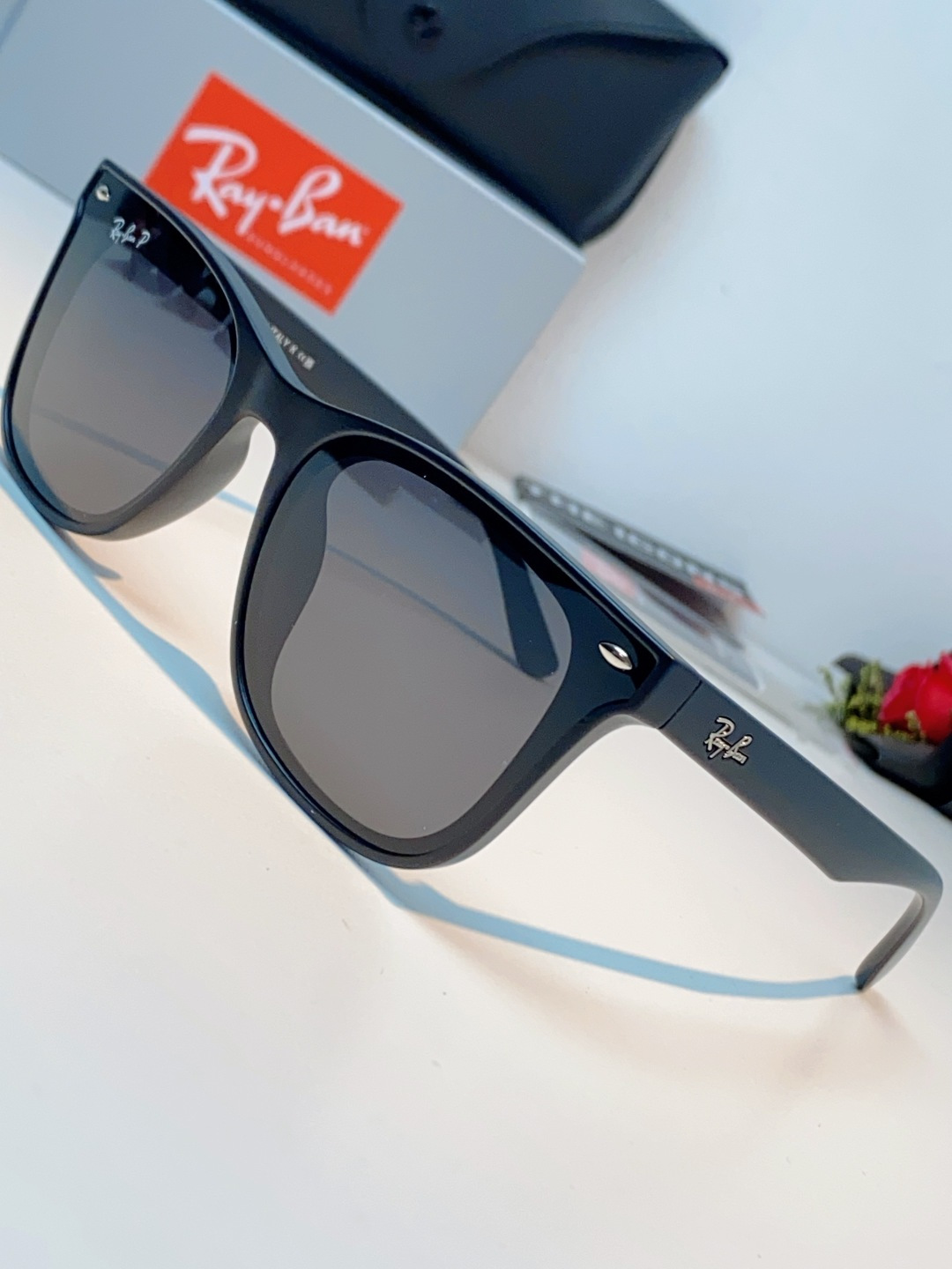 RayBan雷朋｜经典徒步旅行者系列墨镜｜永不过时的复古，✅ 经典韦福方形镜框专业偏光镜片，有效阻隔紫外