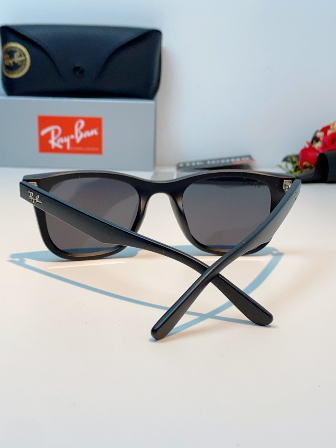 RayBan雷朋｜经典徒步旅行者系列墨镜｜永不过时的复古，✅ 经典韦福方形镜框专业偏光镜片，有效阻隔紫外