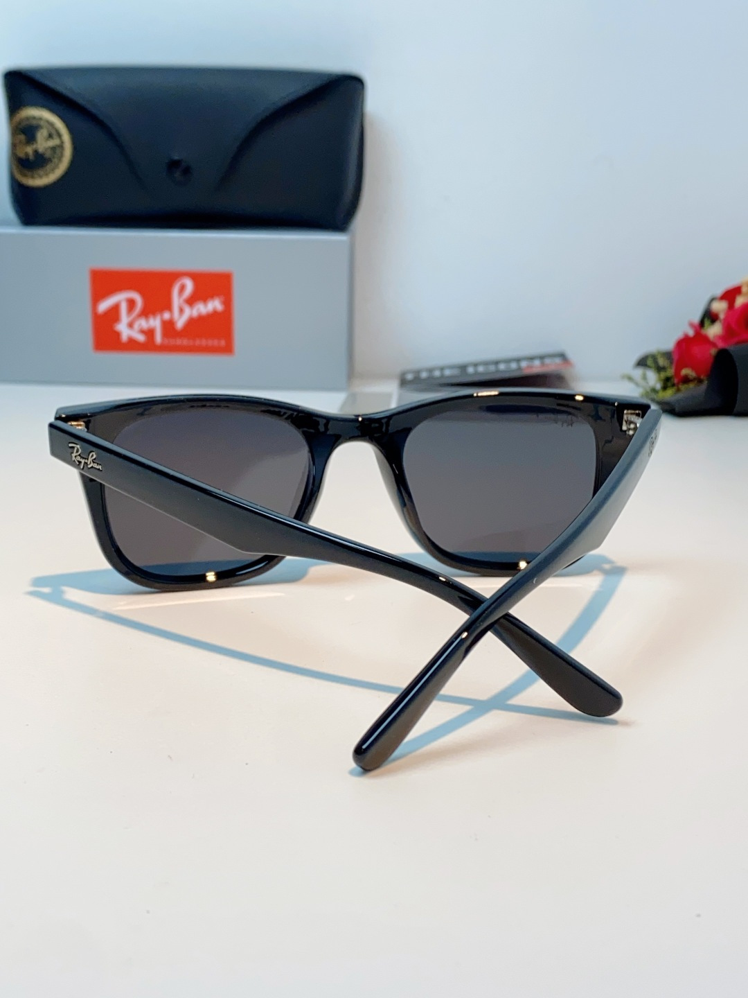RayBan雷朋｜经典徒步旅行者系列墨镜｜永不过时的复古，✅ 经典韦福方形镜框专业偏光镜片，有效阻隔紫外