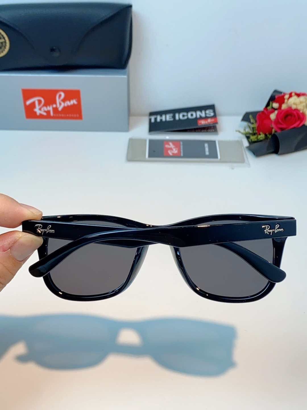 RayBan雷朋｜经典徒步旅行者系列墨镜｜永不过时的复古，✅ 经典韦福方形镜框专业偏光镜片，有效阻隔紫外