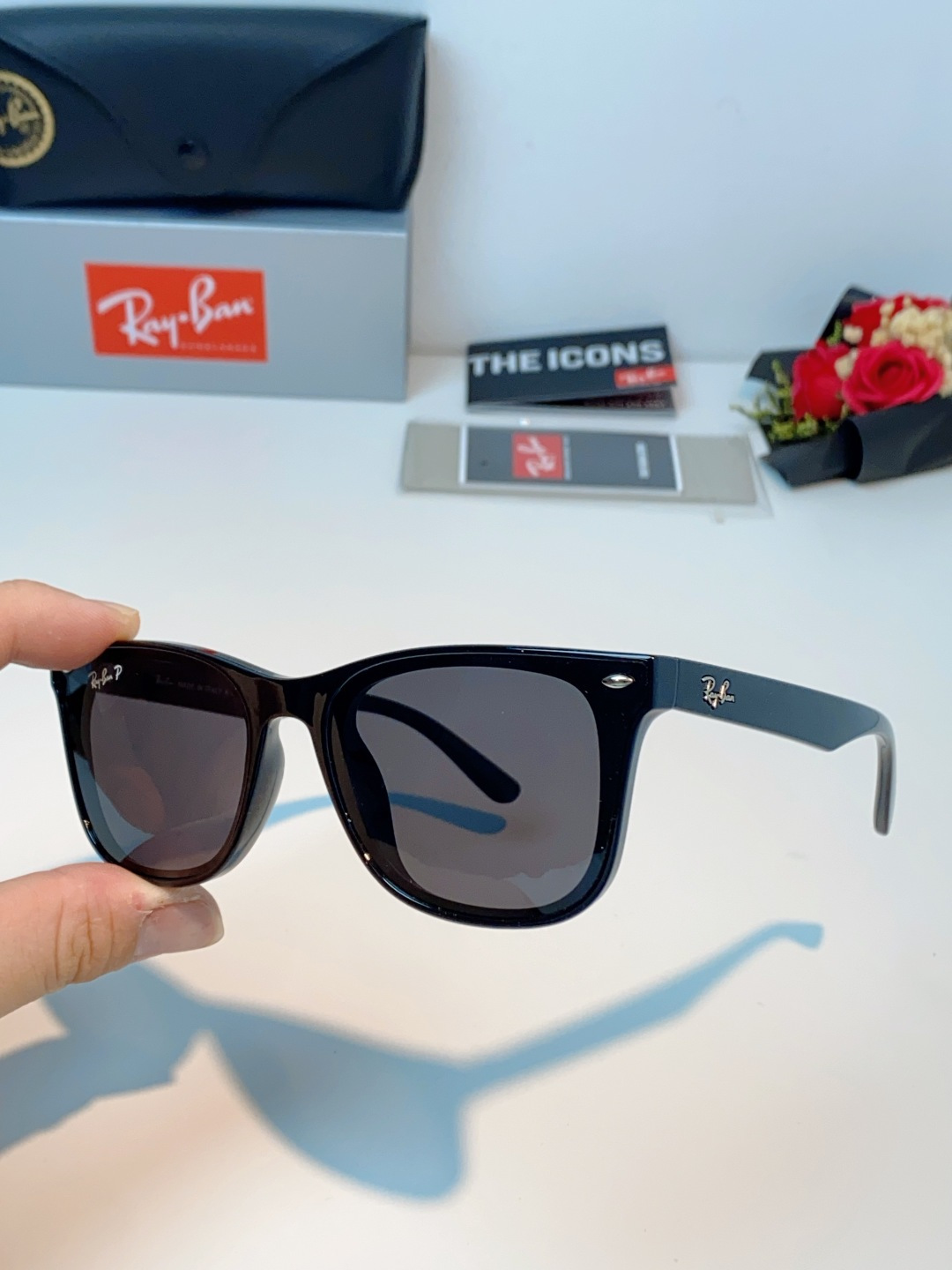 RayBan雷朋｜经典徒步旅行者系列墨镜｜永不过时的复古，✅ 经典韦福方形镜框专业偏光镜片，有效阻隔紫外