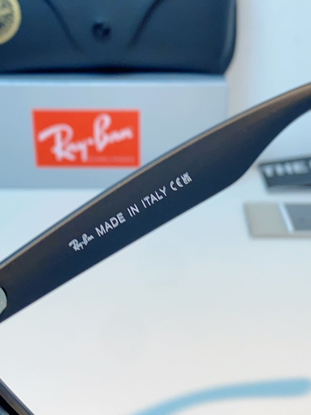 雷朋Ray‑Ban｜经典旅人系列墨镜，经典Wayfarer方框版型，万年不过时，不挑脸型不挑性别，男女同