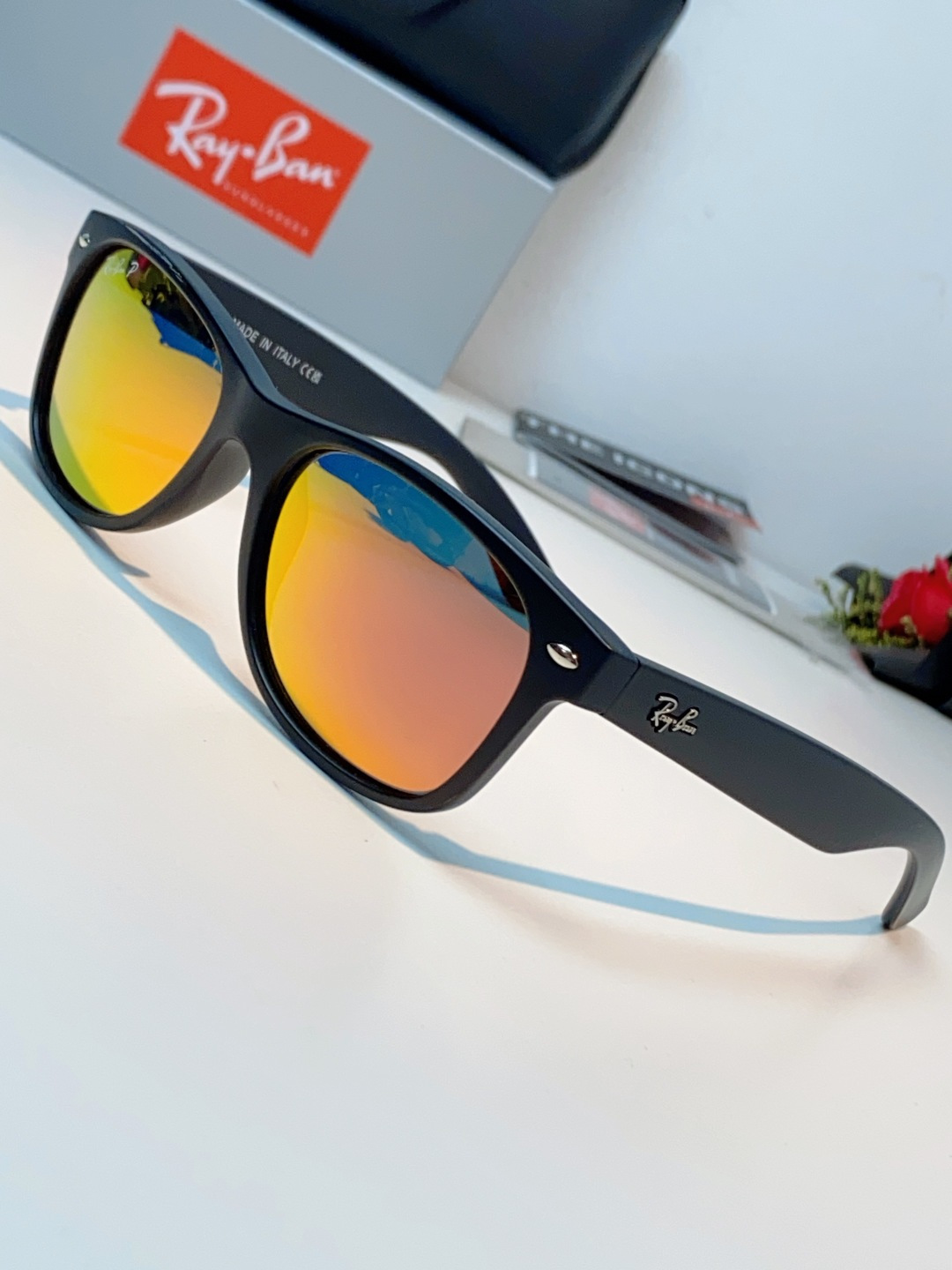 雷朋Ray‑Ban｜经典旅人系列墨镜，经典Wayfarer方框版型，万年不过时，不挑脸型不挑性别，男女同