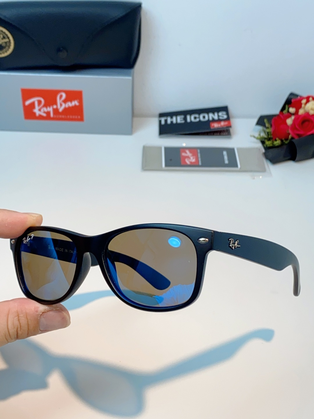 雷朋Ray‑Ban｜经典旅人系列墨镜，经典Wayfarer方框版型，万年不过时，不挑脸型不挑性别，男女同