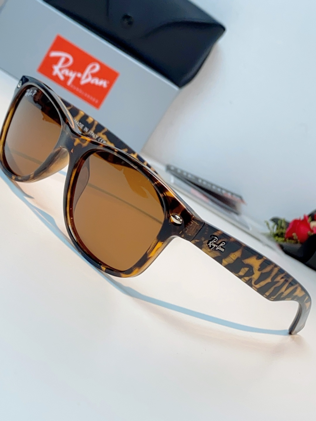 雷朋Ray‑Ban｜经典旅人系列墨镜，经典Wayfarer方框版型，万年不过时，不挑脸型不挑性别，男女同