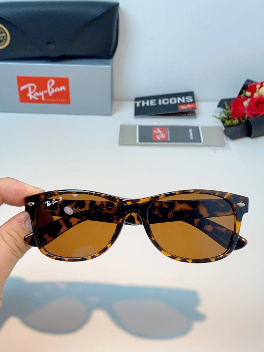 雷朋Ray‑Ban｜经典旅人系列墨镜，经典Wayfarer方框版型，万年不过时，不挑脸型不挑性别，男女同