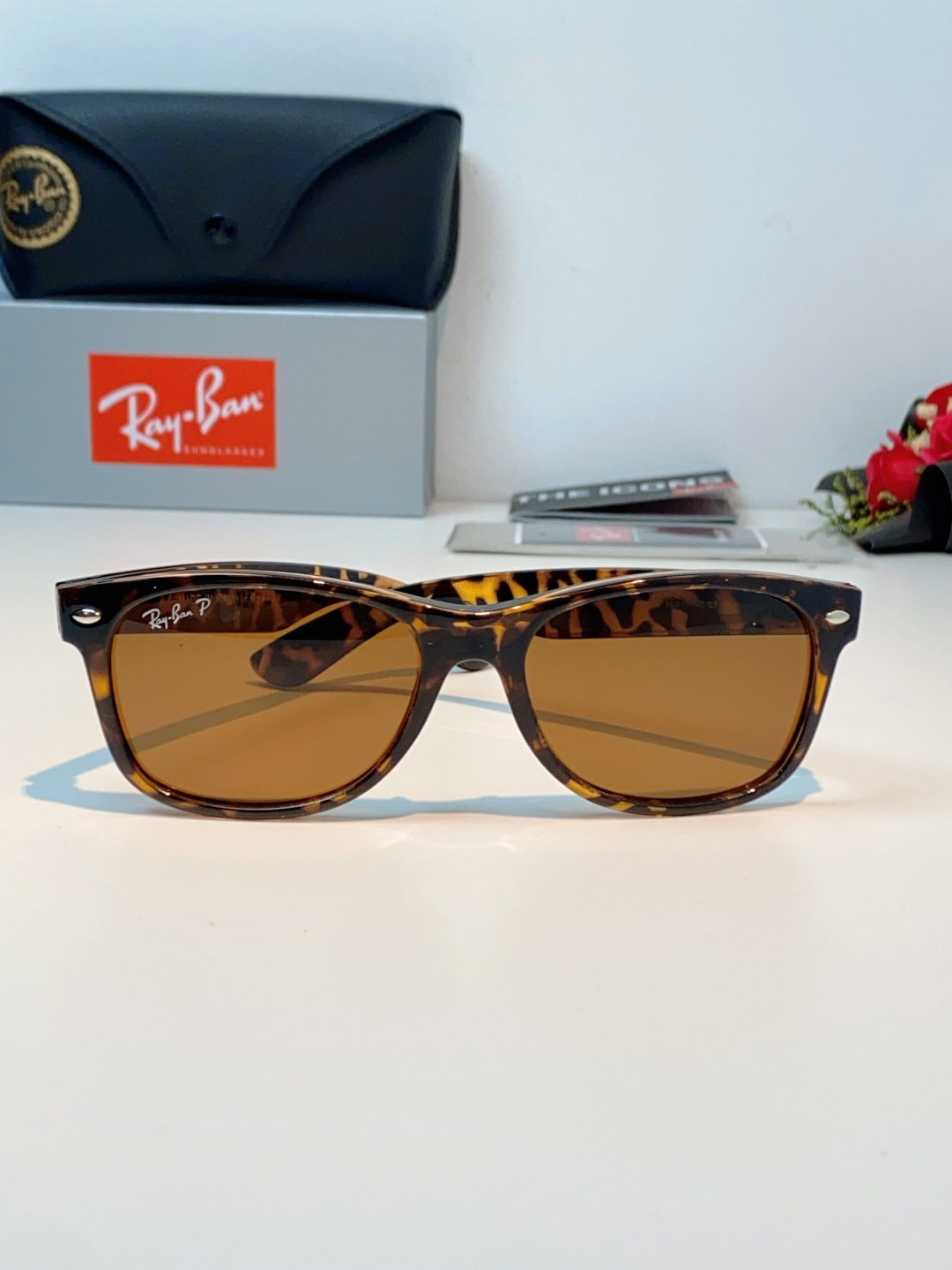 雷朋Ray‑Ban｜经典旅人系列墨镜，经典Wayfarer方框版型，万年不过时，不挑脸型不挑性别，男女同