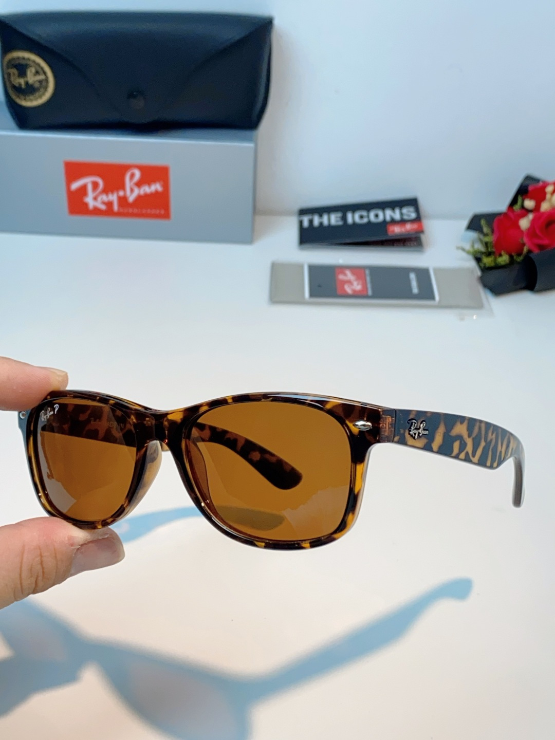 雷朋Ray‑Ban｜经典旅人系列墨镜，经典Wayfarer方框版型，万年不过时，不挑脸型不挑性别，男女同