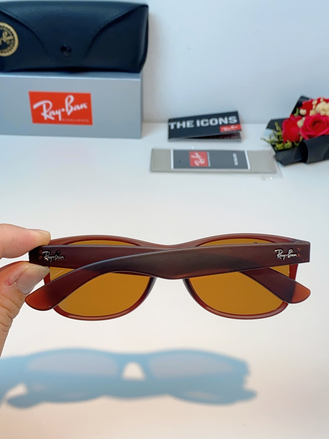 雷朋Ray‑Ban｜经典旅人系列墨镜，经典Wayfarer方框版型，万年不过时，不挑脸型不挑性别，男女同