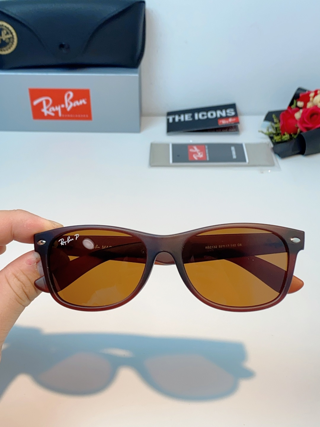 雷朋Ray‑Ban｜经典旅人系列墨镜，经典Wayfarer方框版型，万年不过时，不挑脸型不挑性别，男女同